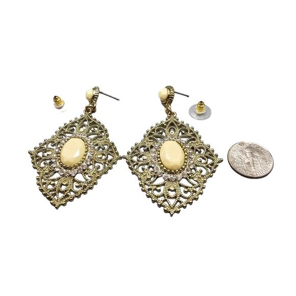 Pierced Earrings Filigree Beige Bead Accent Dangle Light Gold Tone Vintage Style - Picture 2 of 5